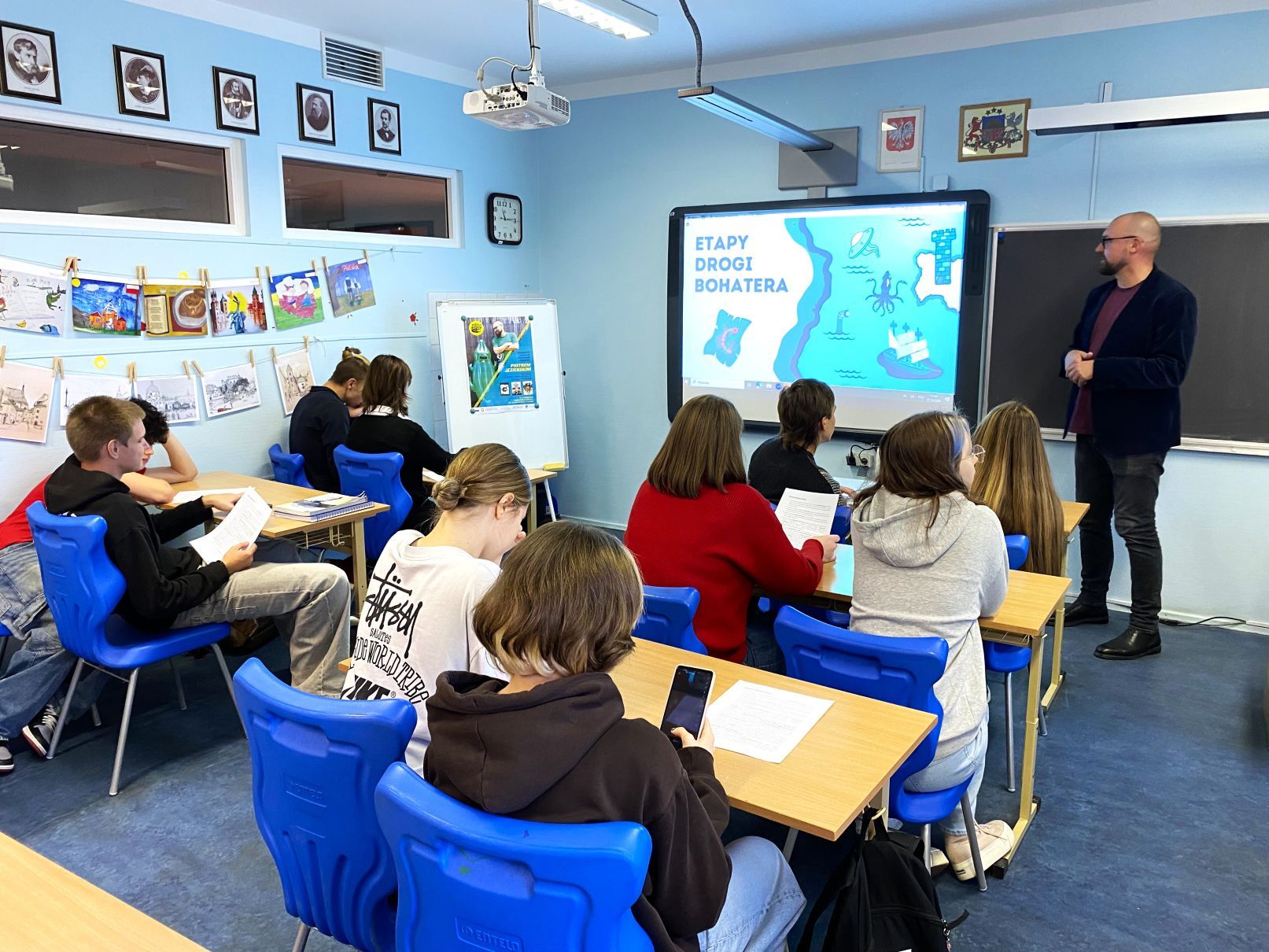 Ważna informacja dla polskich szkół na Litwie: Fundacja „Pomoc Polakom na Wschodzie” zaprasza do składania wniosków na 2025 rok
